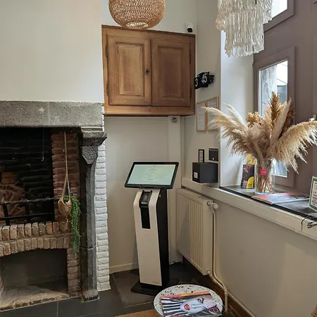 Le Manoir Отель Марш-ан-Фаменн